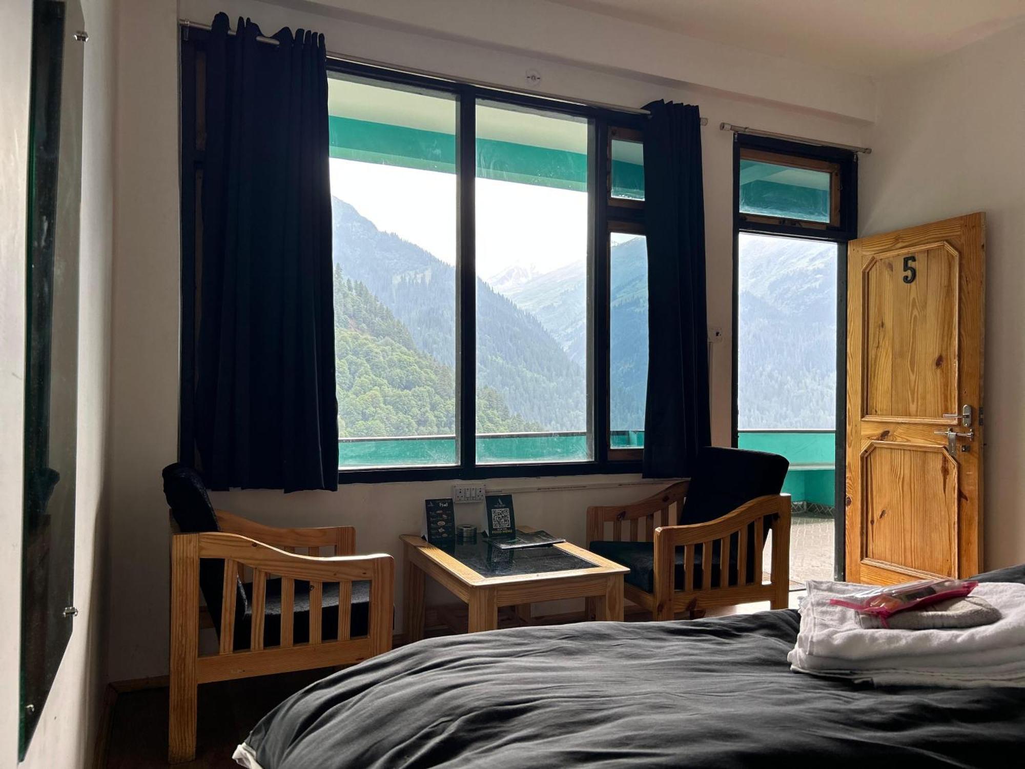 Aman Resort, Tosh Village, Himachal Pradesh Экстерьер фото
